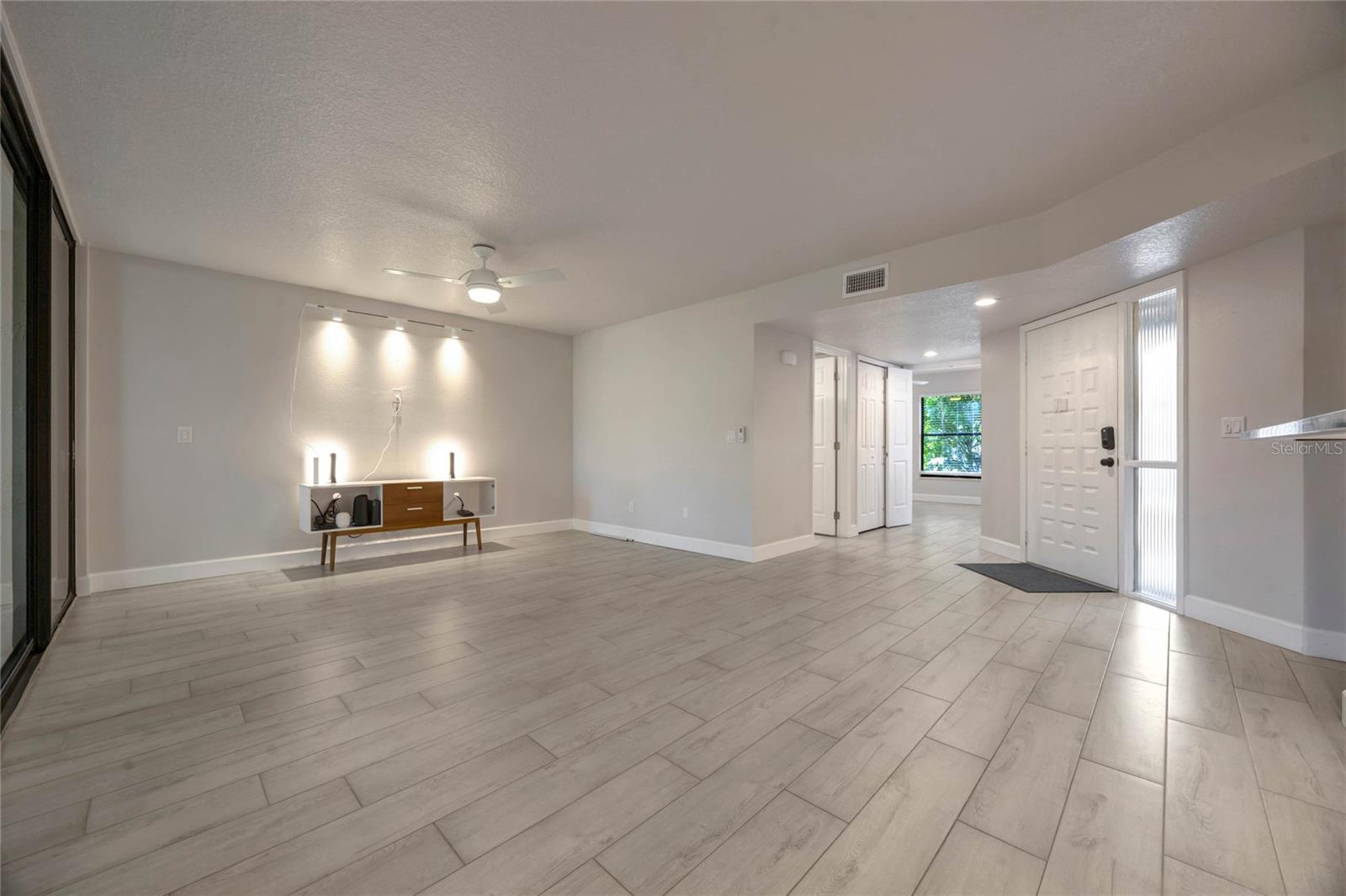 Image 12 of 72 For 1270 Saint Tropez Circle Ge