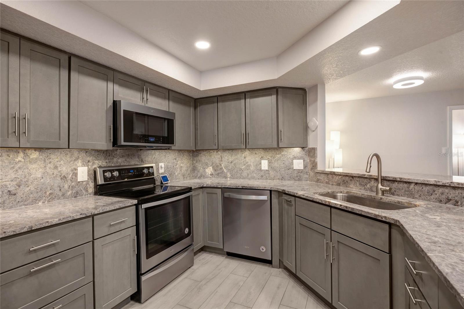 Image 21 of 72 For 1270 Saint Tropez Circle Ge