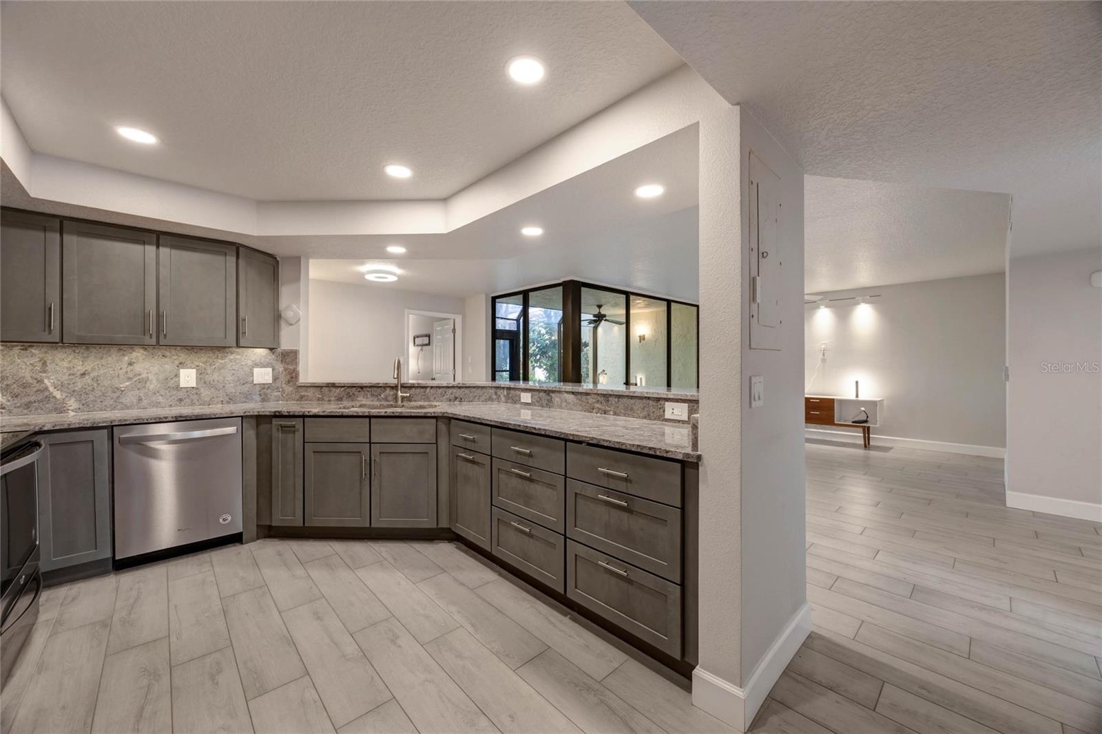 Image 23 of 72 For 1270 Saint Tropez Circle Ge
