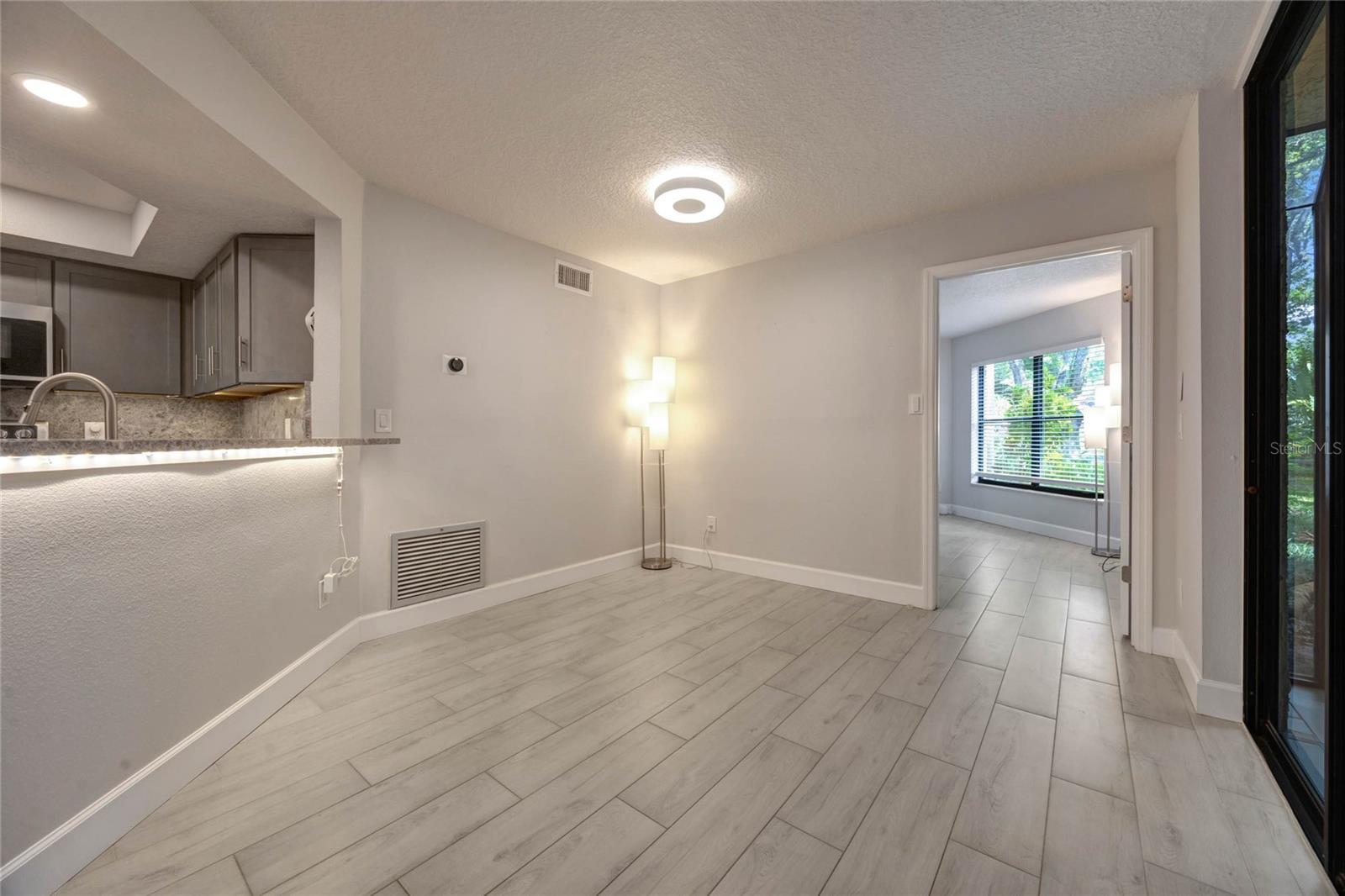 Image 26 of 72 For 1270 Saint Tropez Circle Ge
