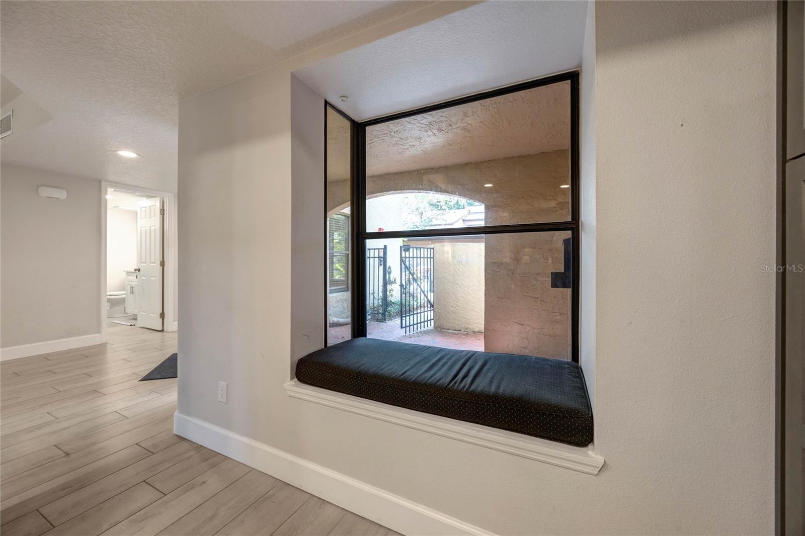 Image 44 of 72 For 1270 Saint Tropez Circle Ge