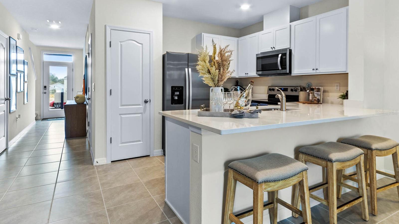 Image 6 of 30 For 2915 Canary Avenue