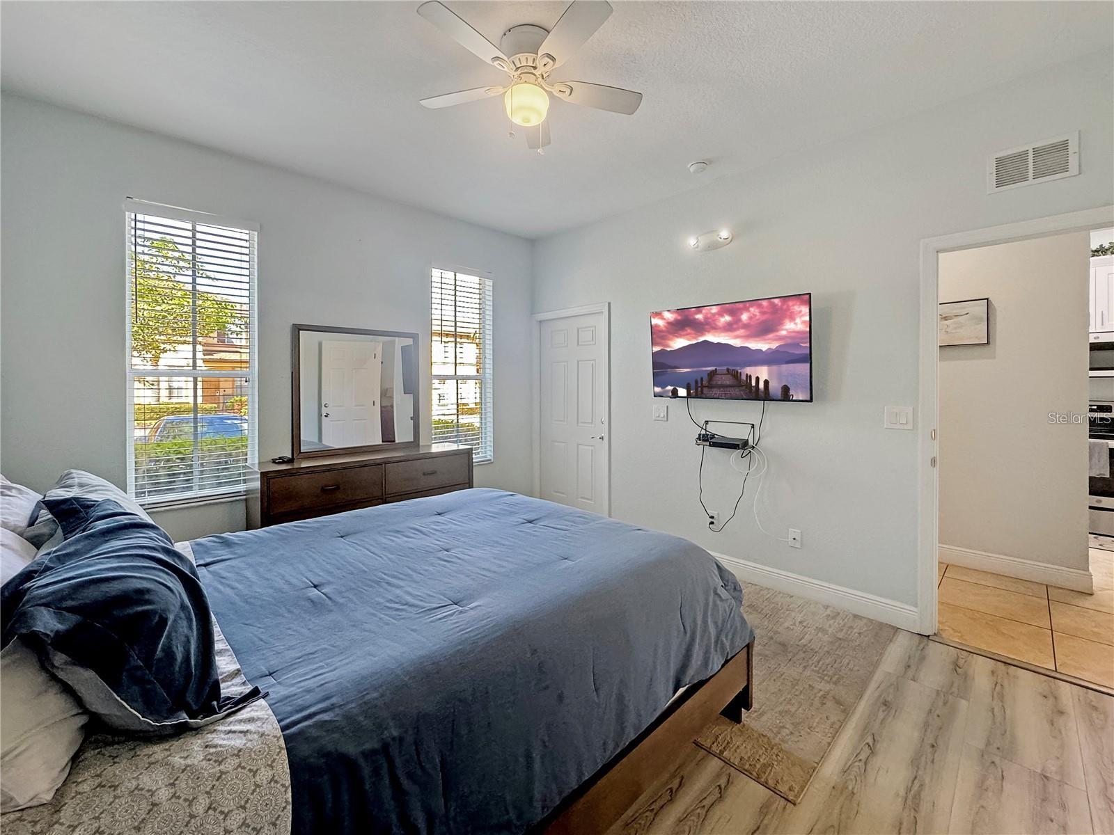 Image 14 of 29 For 130 Palermo Street