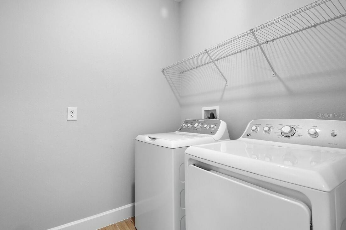 Image 32 of 53 For 545 Moon Shell Circle