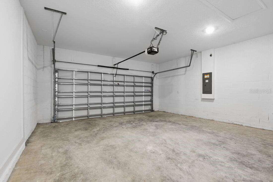 Image 37 of 53 For 545 Moon Shell Circle