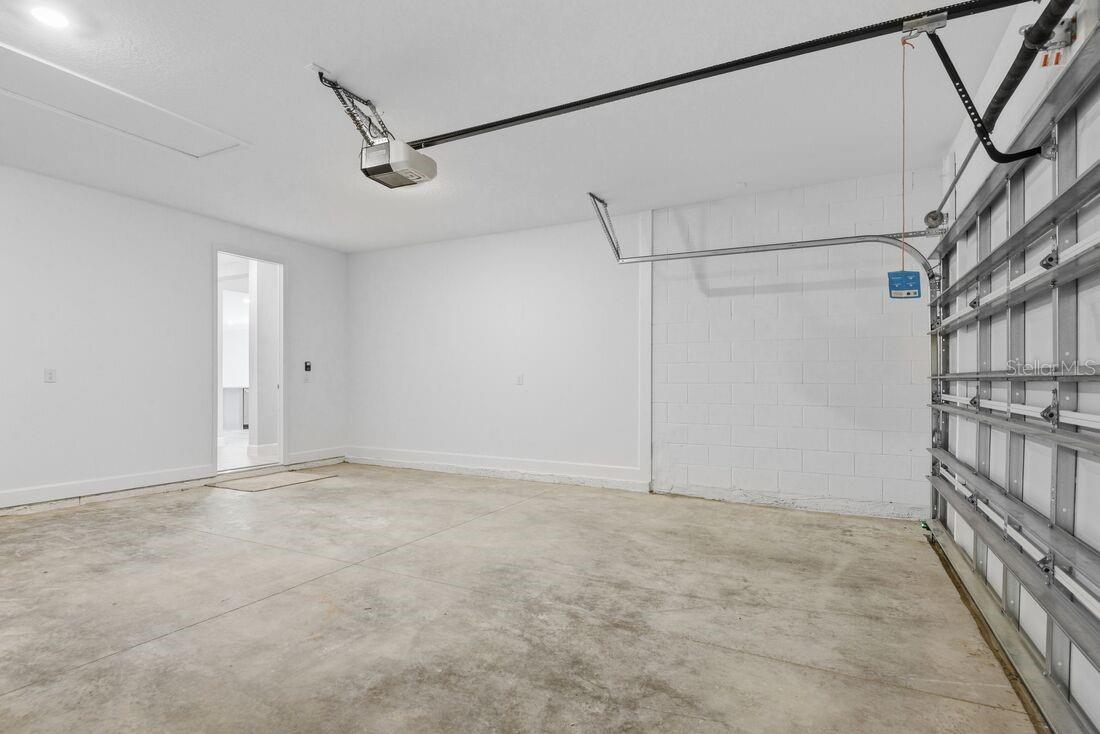 Image 38 of 53 For 545 Moon Shell Circle