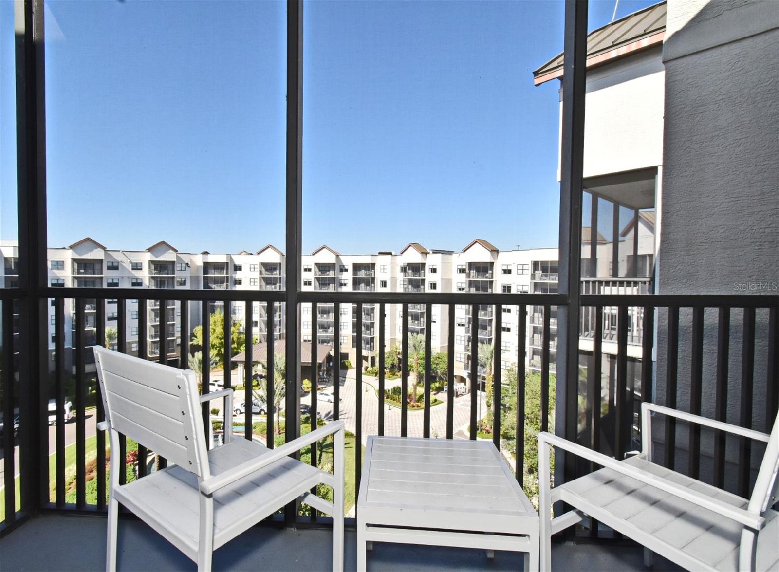 Image 35 of 53 For 14501 Grove Resort Avenue 3704