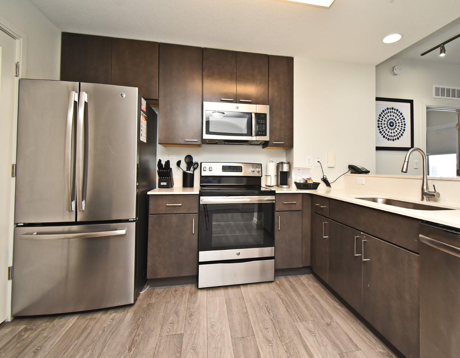Image 7 of 53 For 14501 Grove Resort Avenue 3704