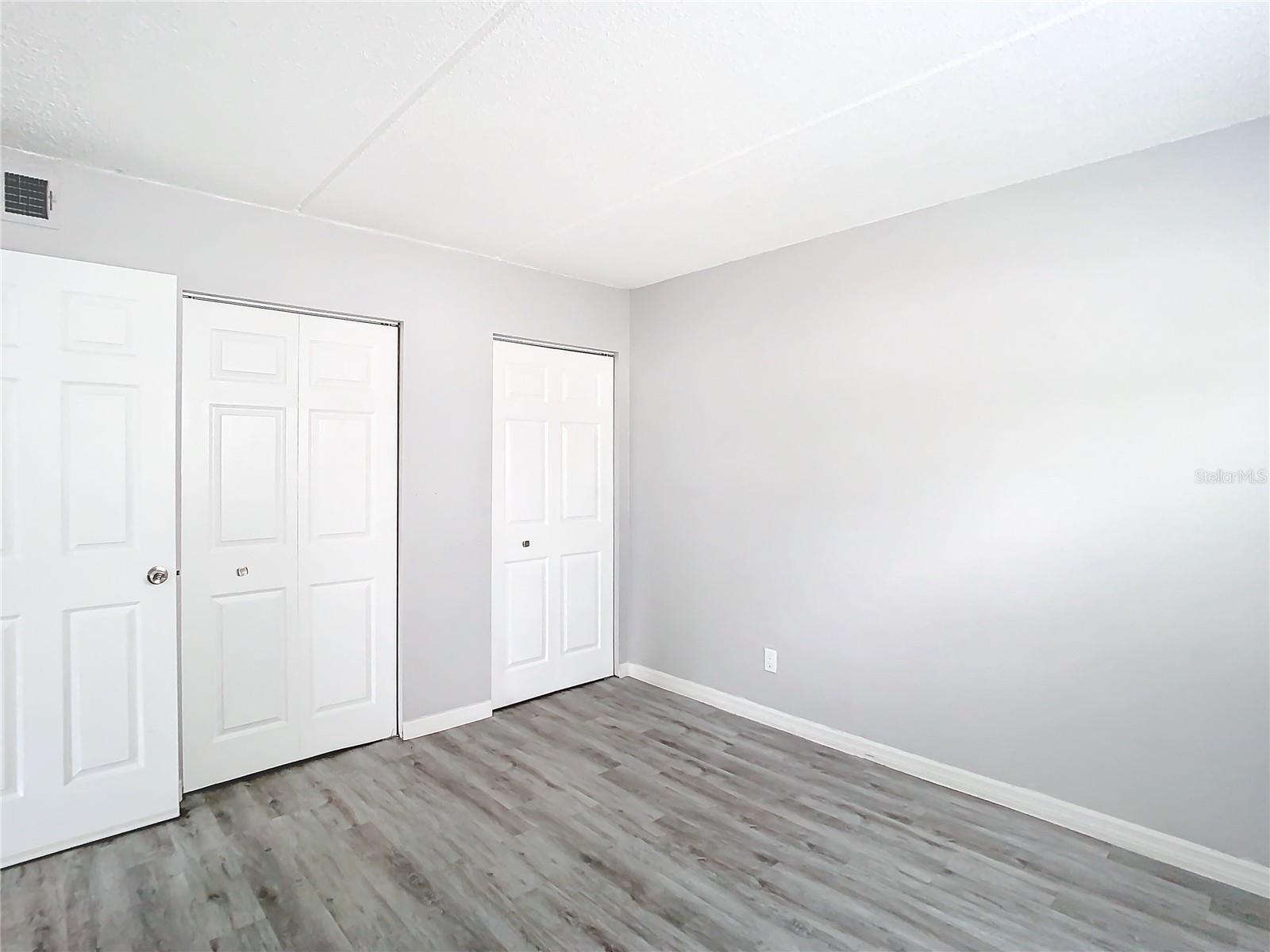 Image 6 of 10 For 734 Michigan Court 2