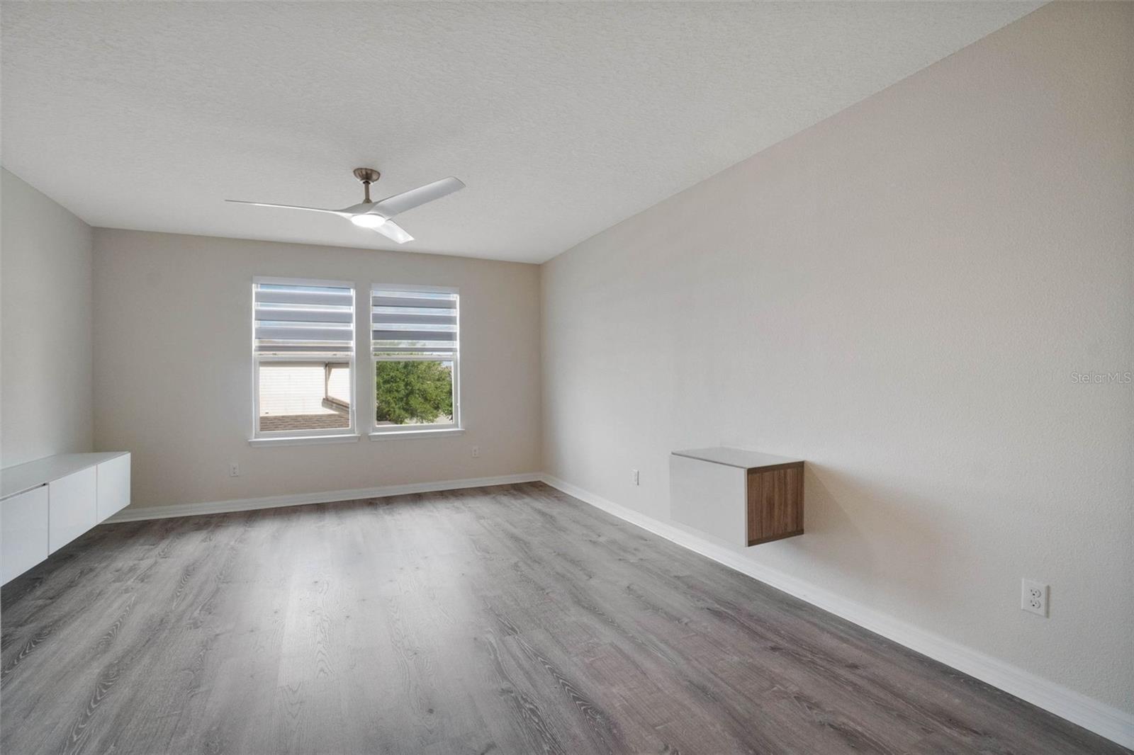 Image 15 of 35 For 5089 Caspian Street