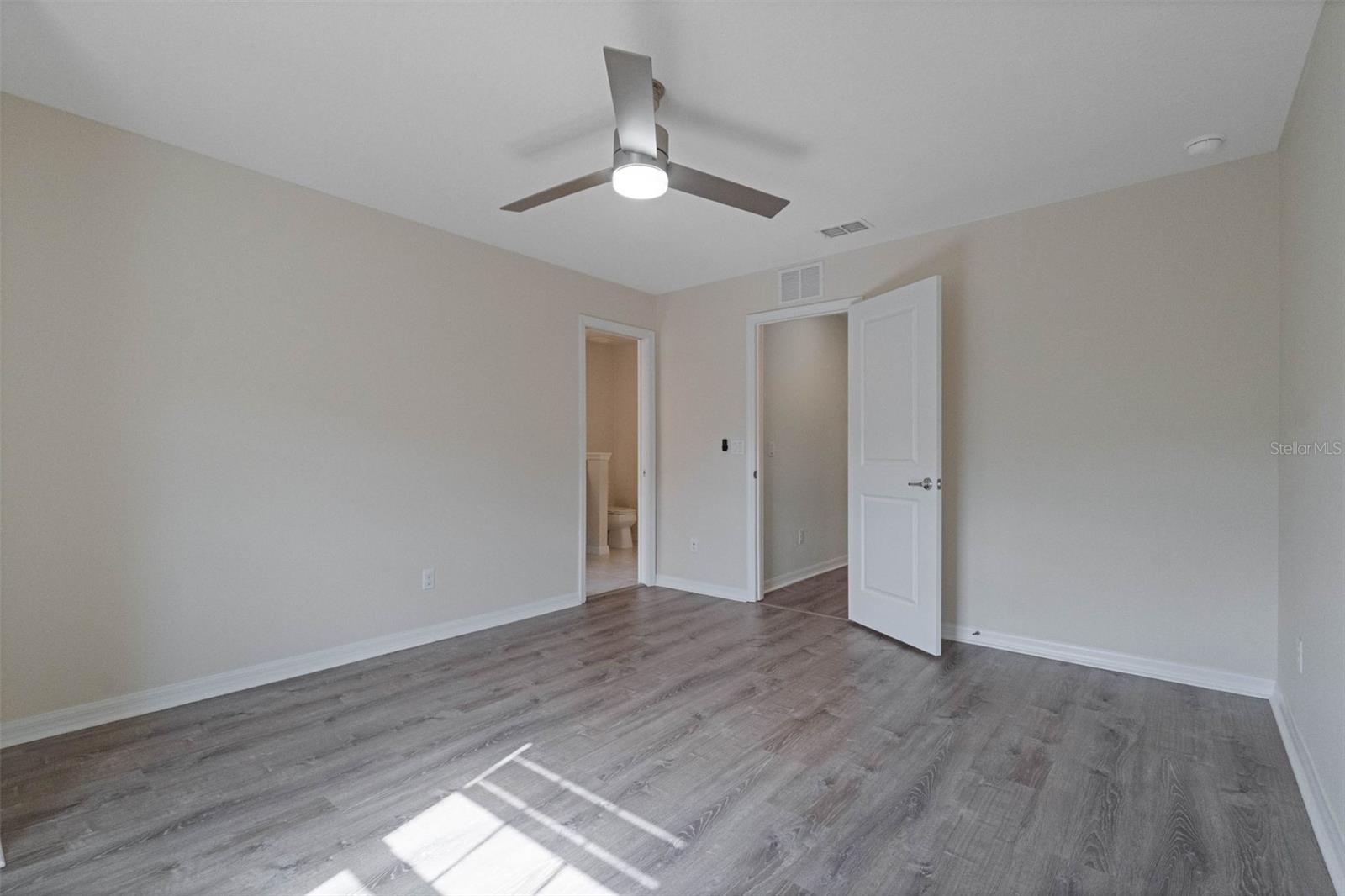 Image 18 of 35 For 5089 Caspian Street