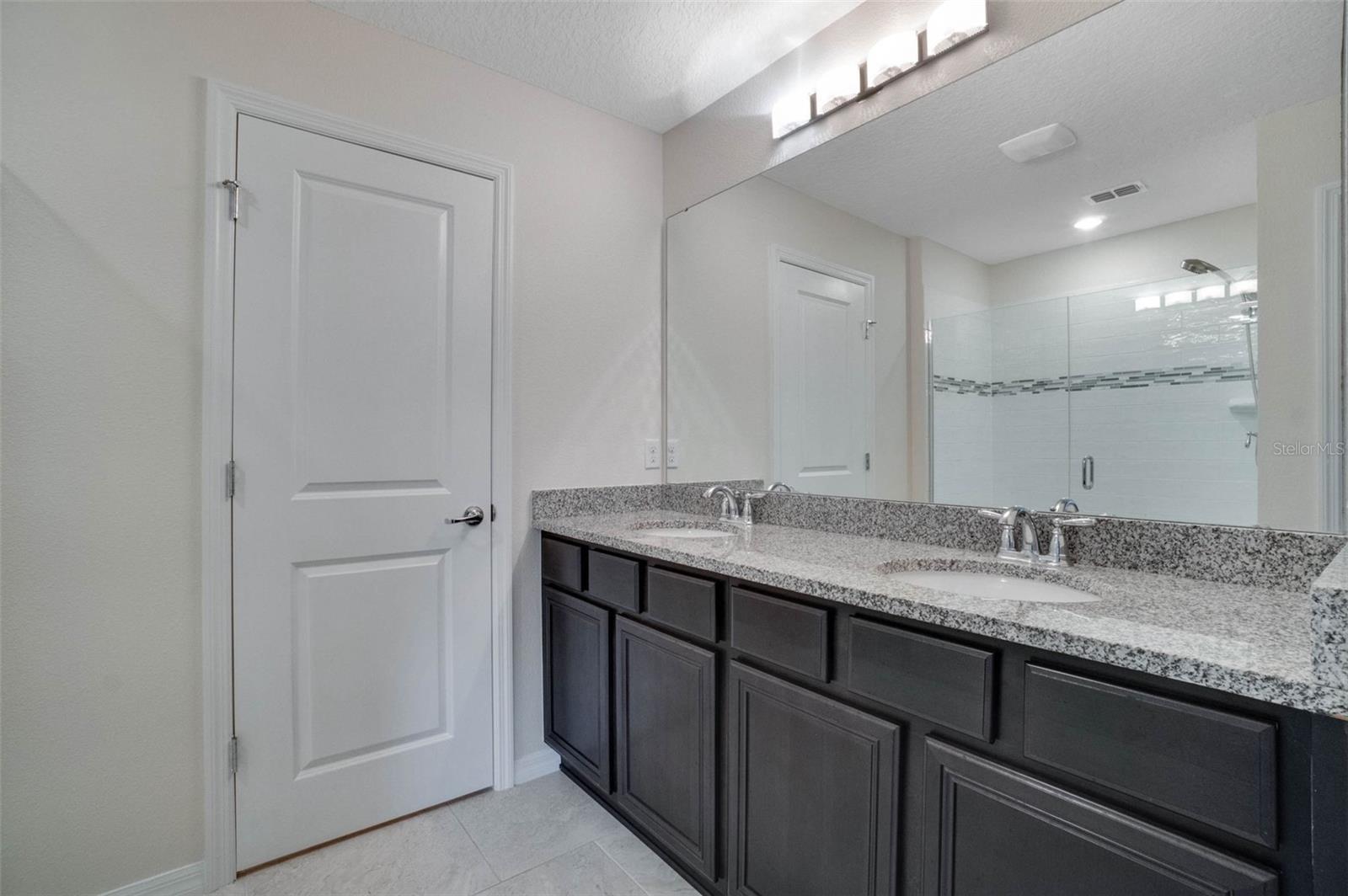 Image 20 of 35 For 5089 Caspian Street