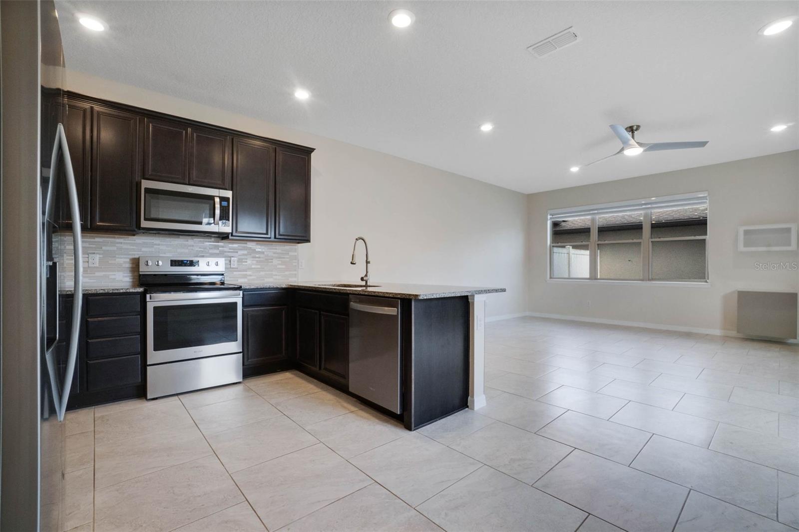 Image 7 of 35 For 5089 Caspian Street