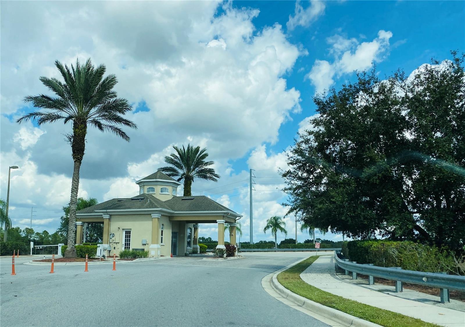 Image 29 of 44 For 8023 King Palm Circle