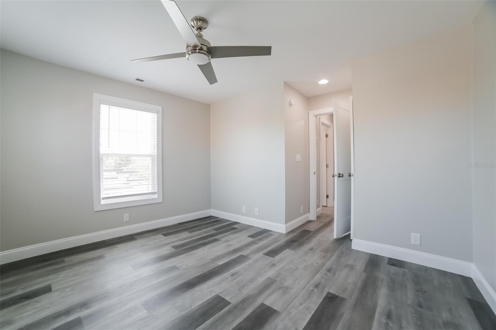 Image 10 of 17 For 2165 14th Avenue S