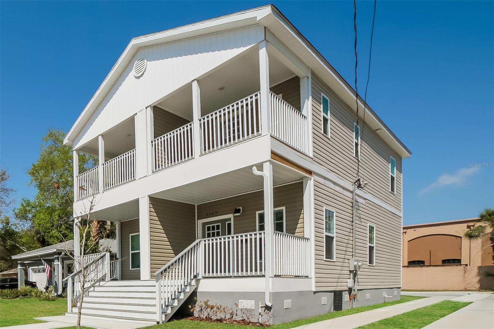 Image 4 of 17 For 2165 14th Avenue S