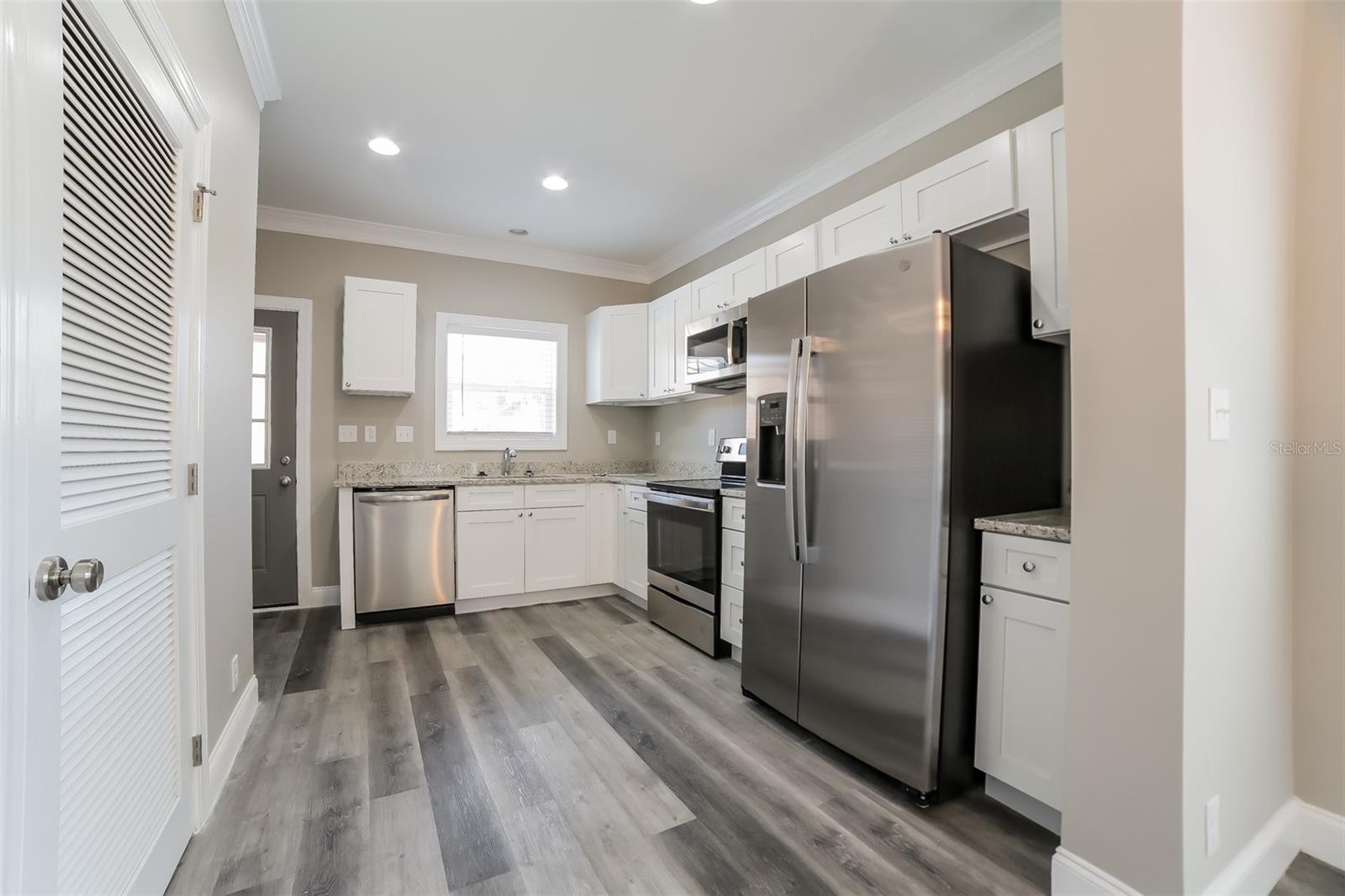 Image 9 of 17 For 2165 14th Avenue S