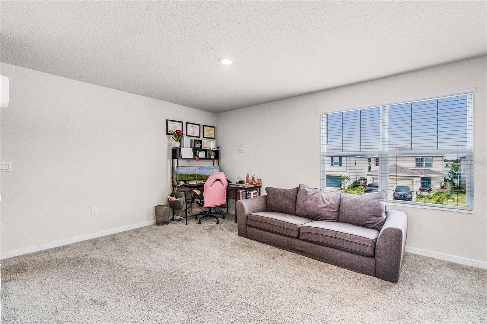 Image 10 of 35 For 5329 Royal Point Avenue