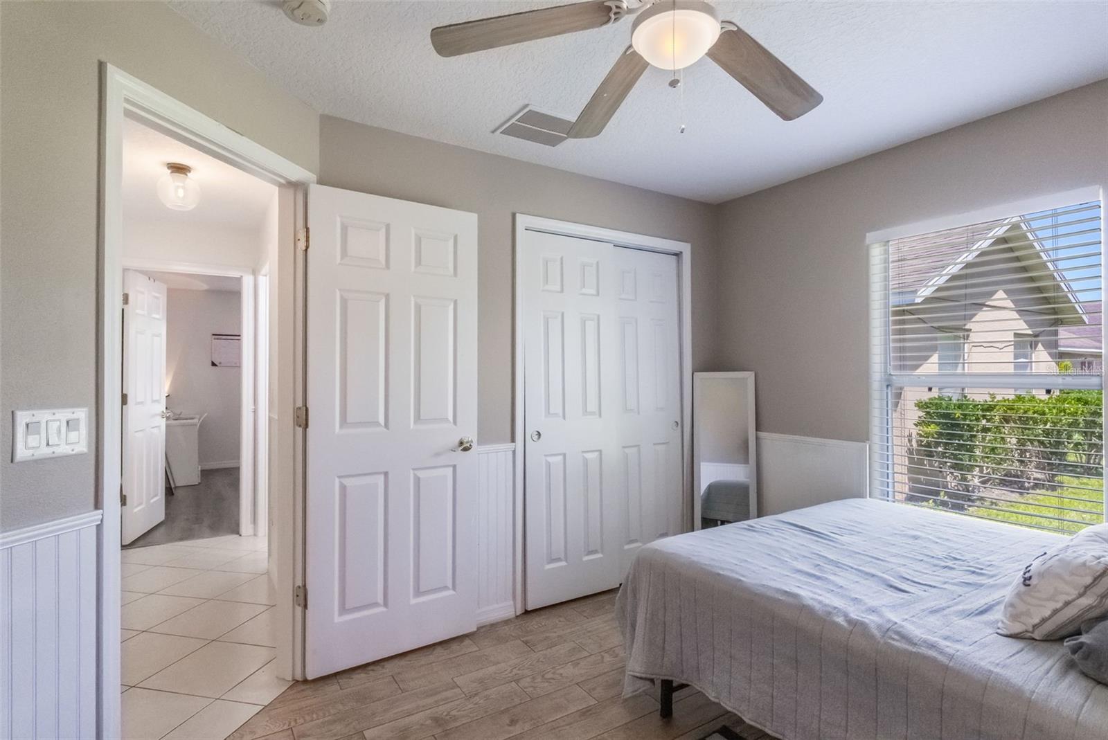 Image 22 of 49 For 1920 Commander Way
