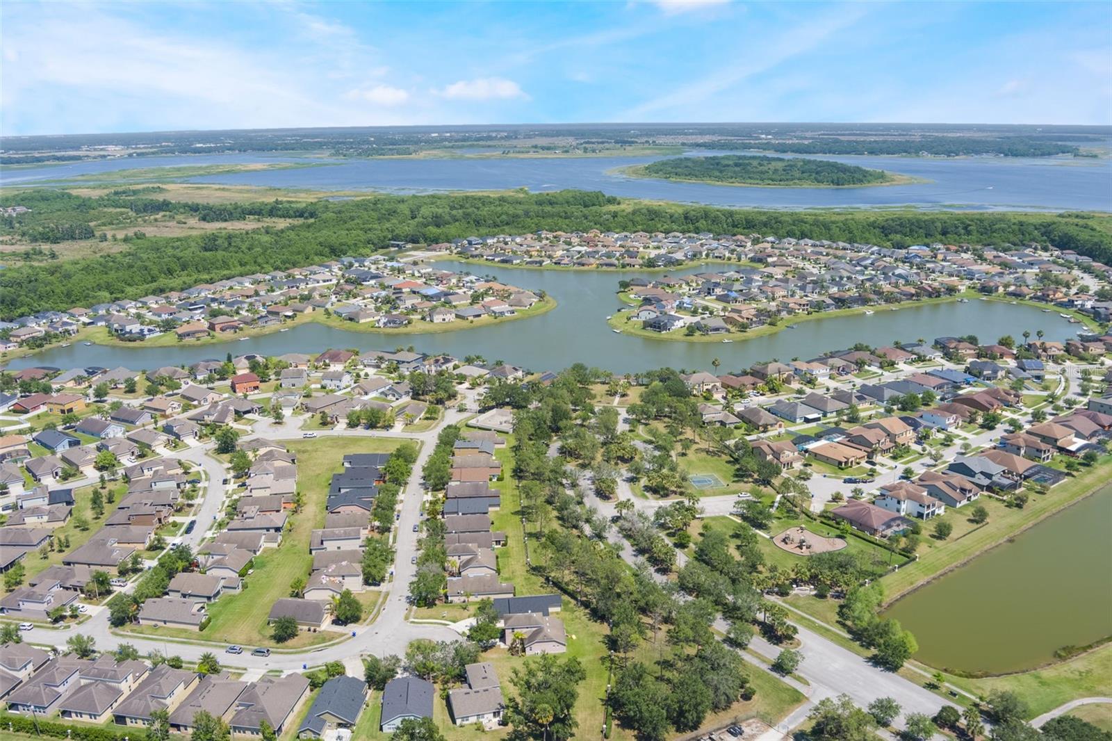 Image 42 of 49 For 1920 Commander Way