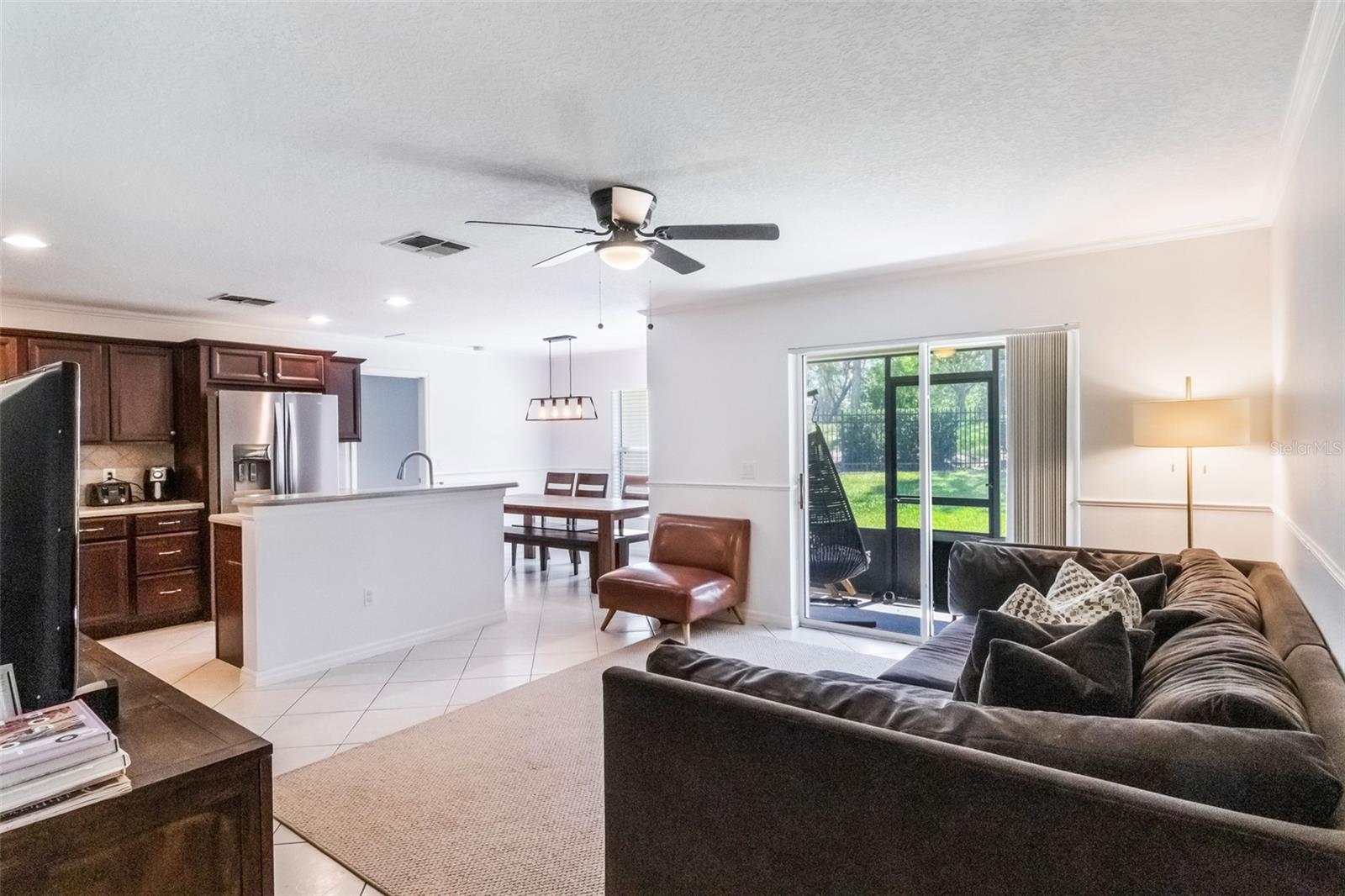 Image 5 of 49 For 1920 Commander Way