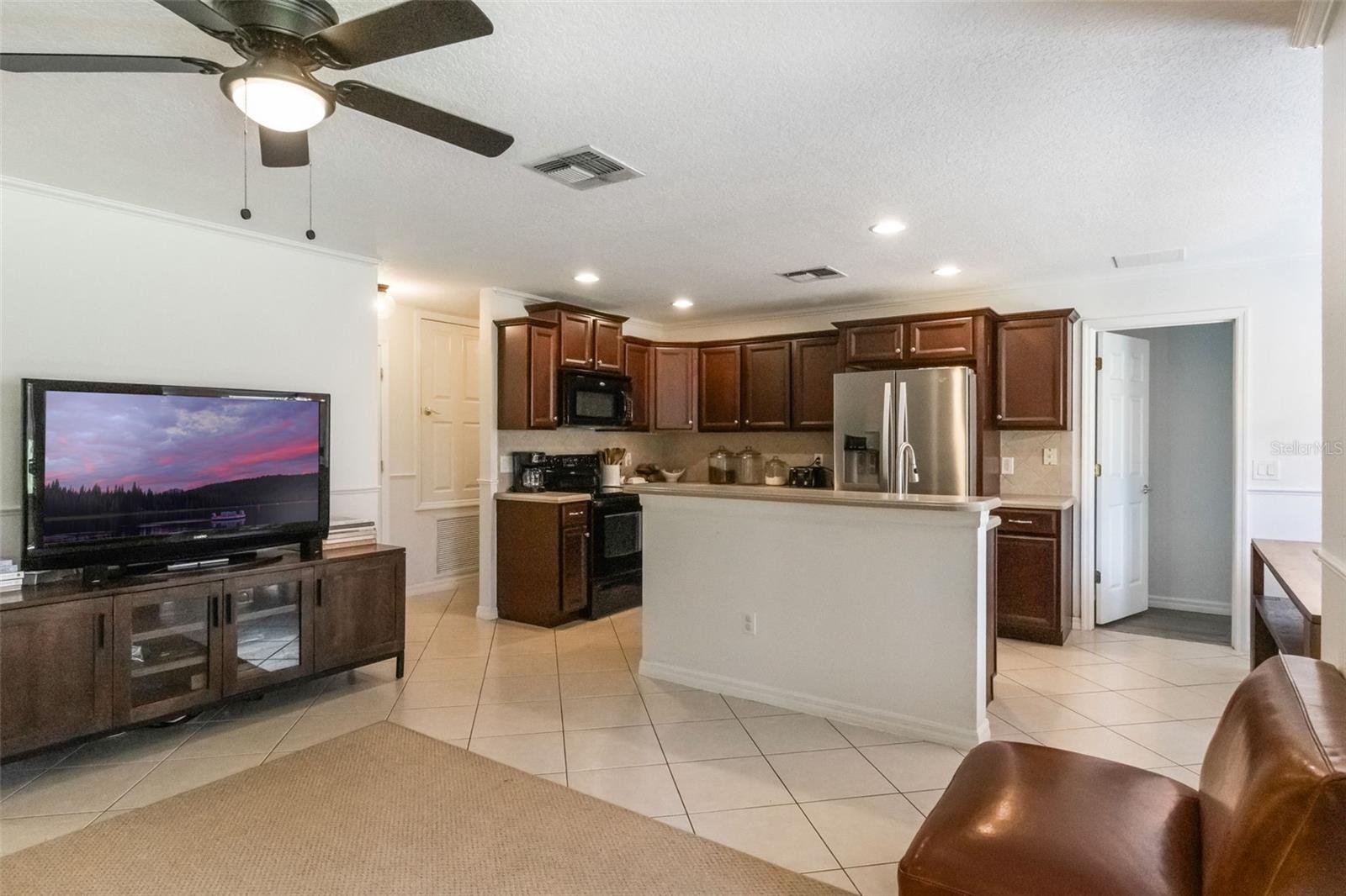 Image 6 of 49 For 1920 Commander Way