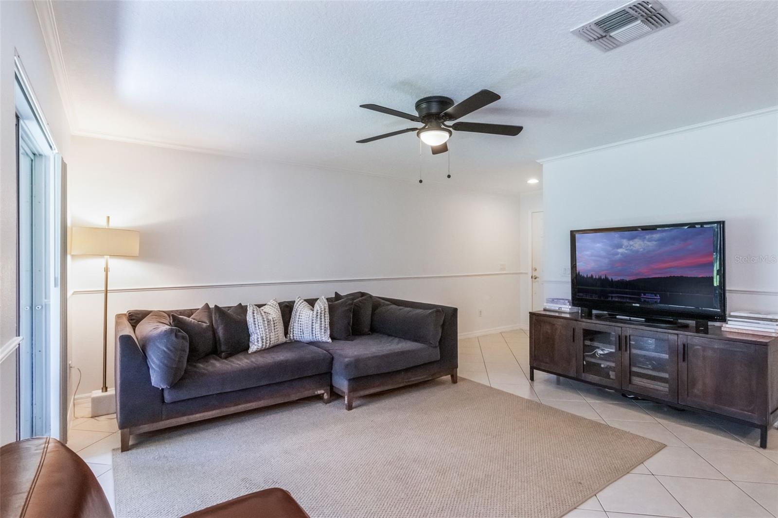Image 8 of 49 For 1920 Commander Way
