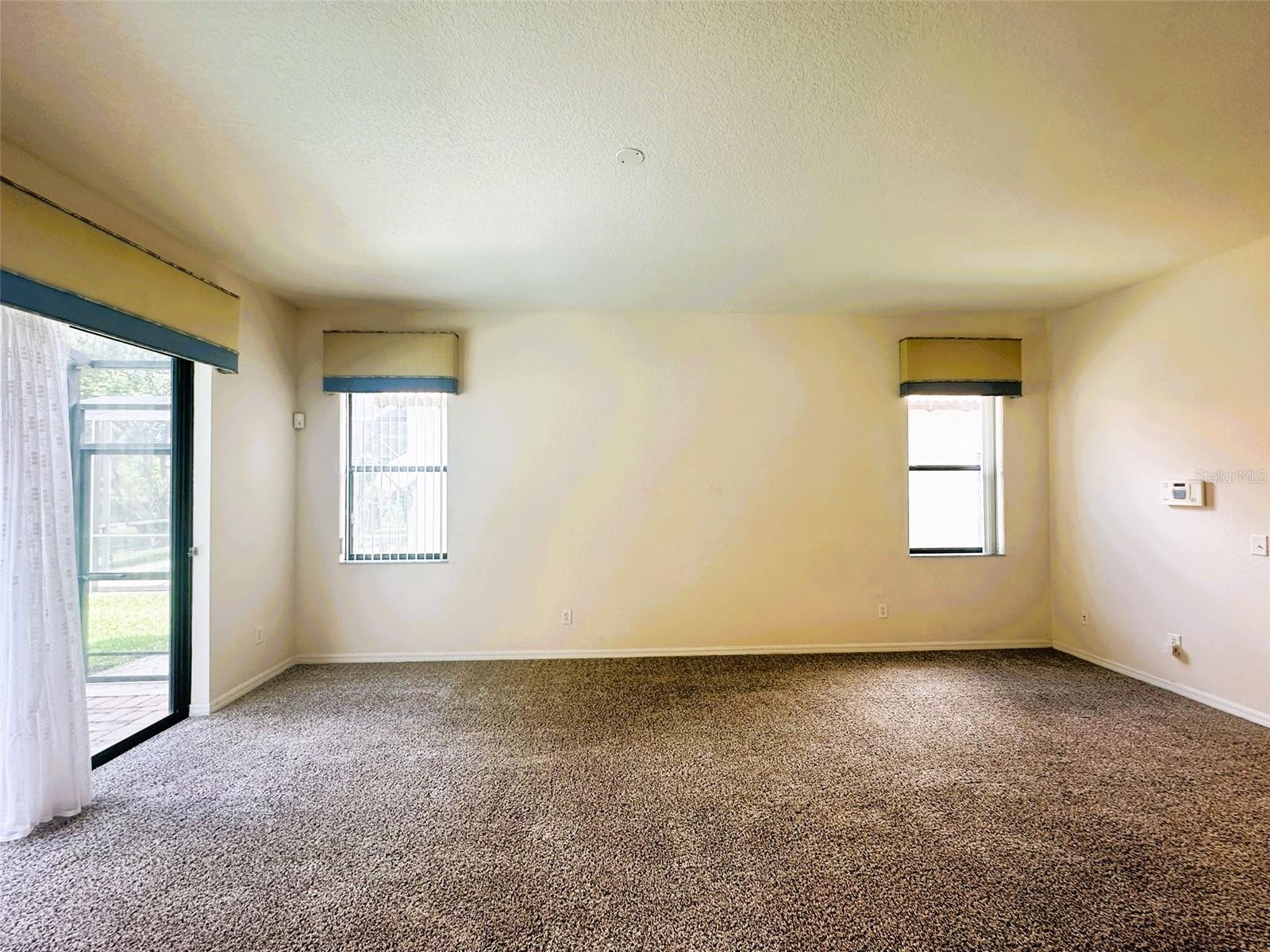 Listing photo id 10 for 2840 Roccella Court
