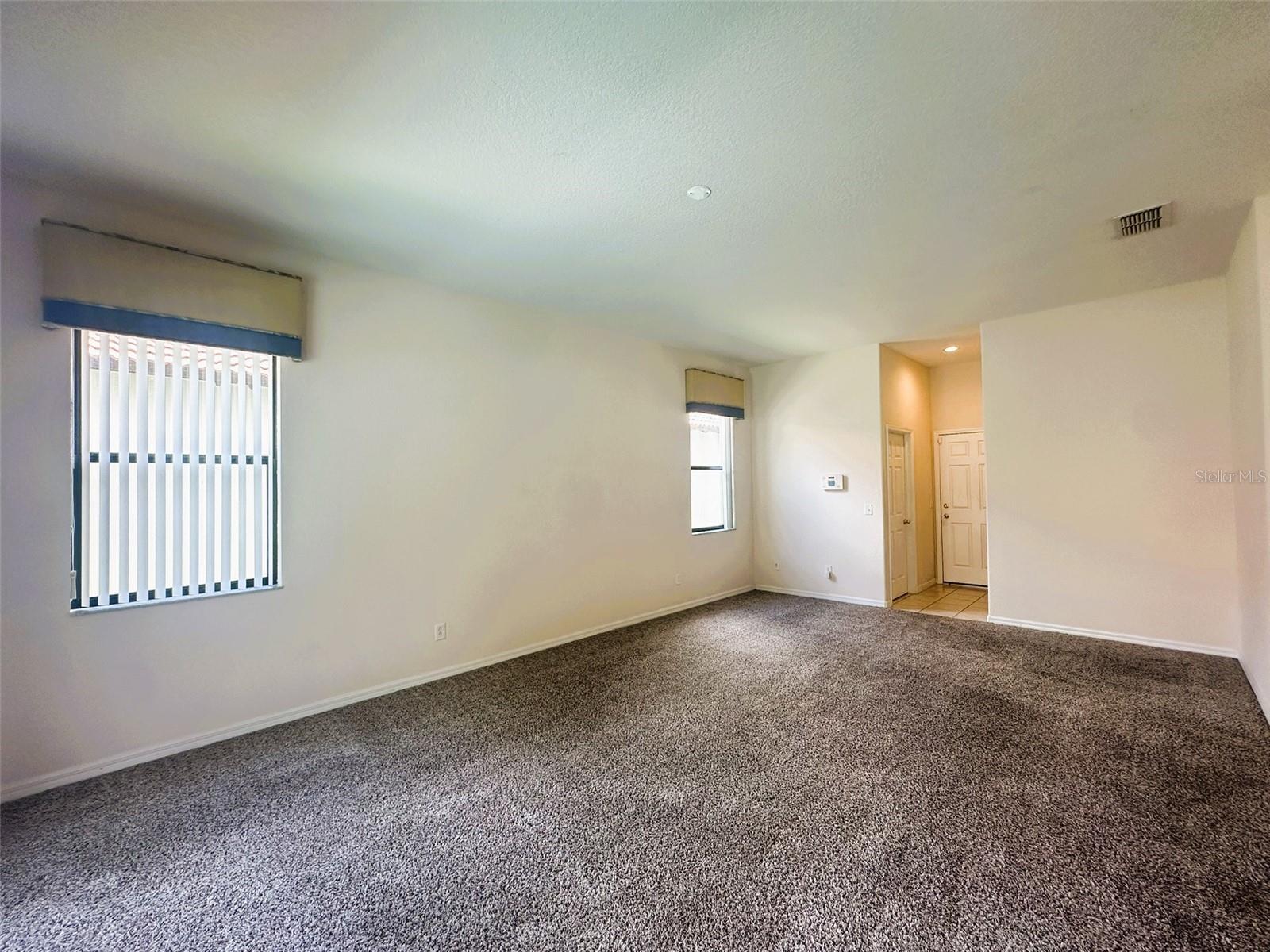 Listing photo id 18 for 2840 Roccella Court