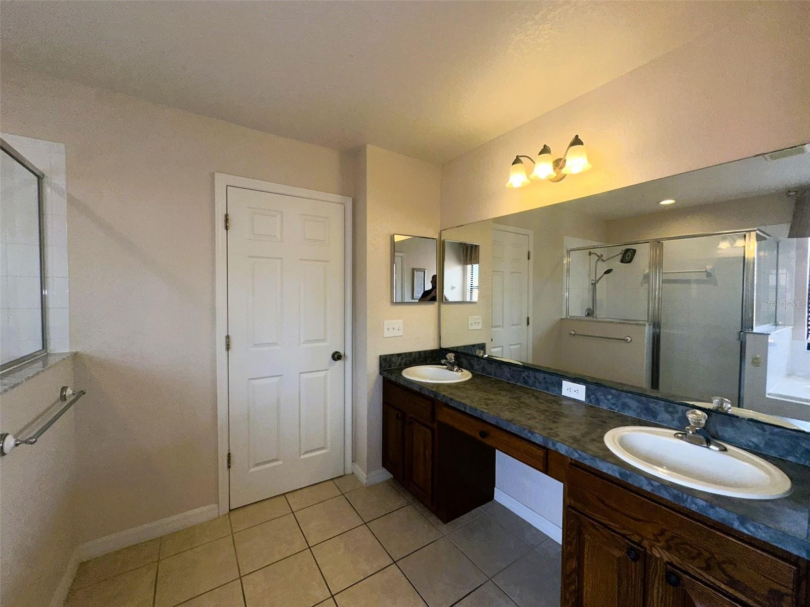 Listing photo id 26 for 2840 Roccella Court