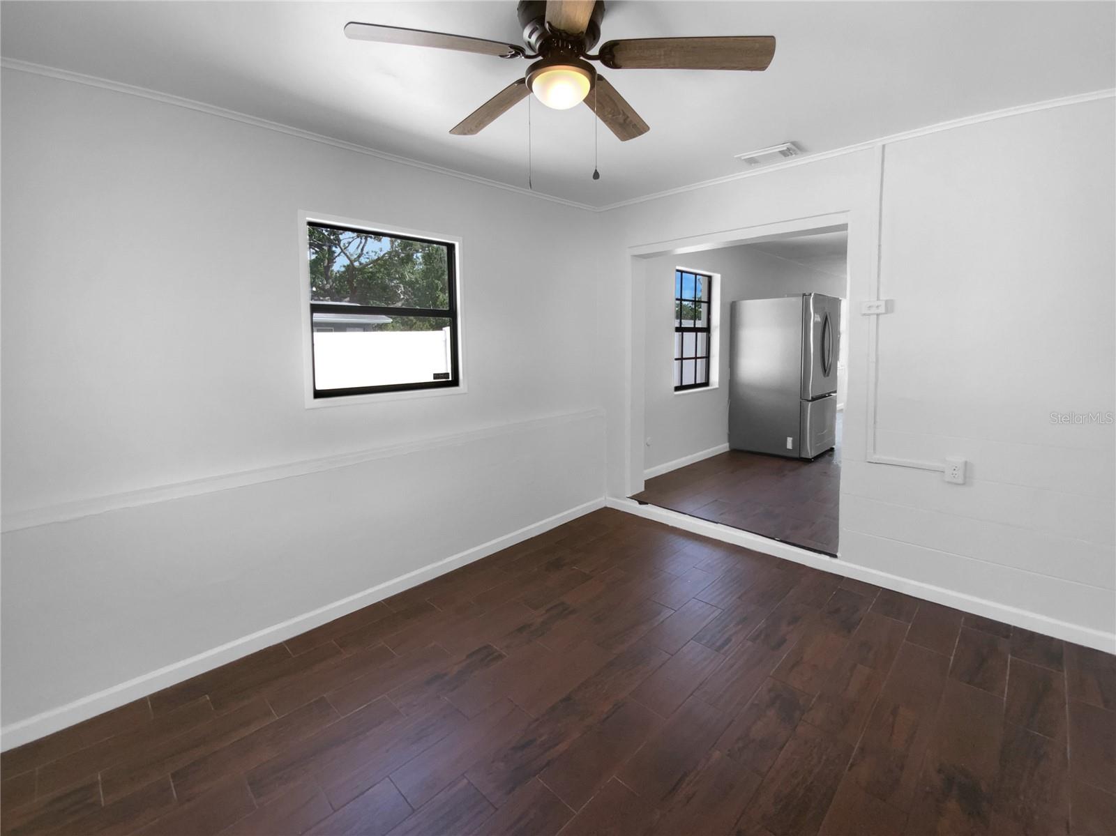 Image 11 of 28 For 701 71st Avenue N
