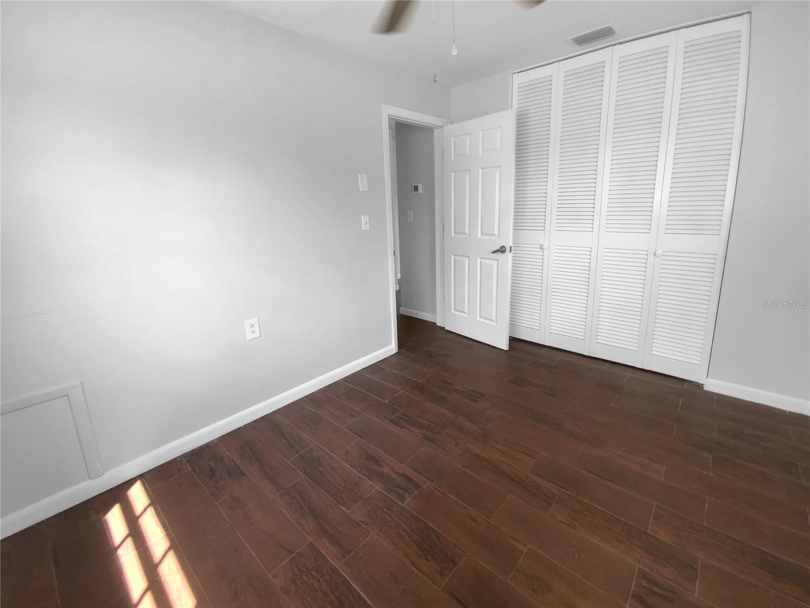 Image 19 of 28 For 701 71st Avenue N