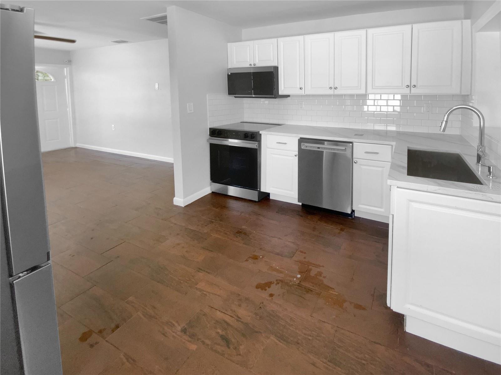 Image 24 of 28 For 701 71st Avenue N