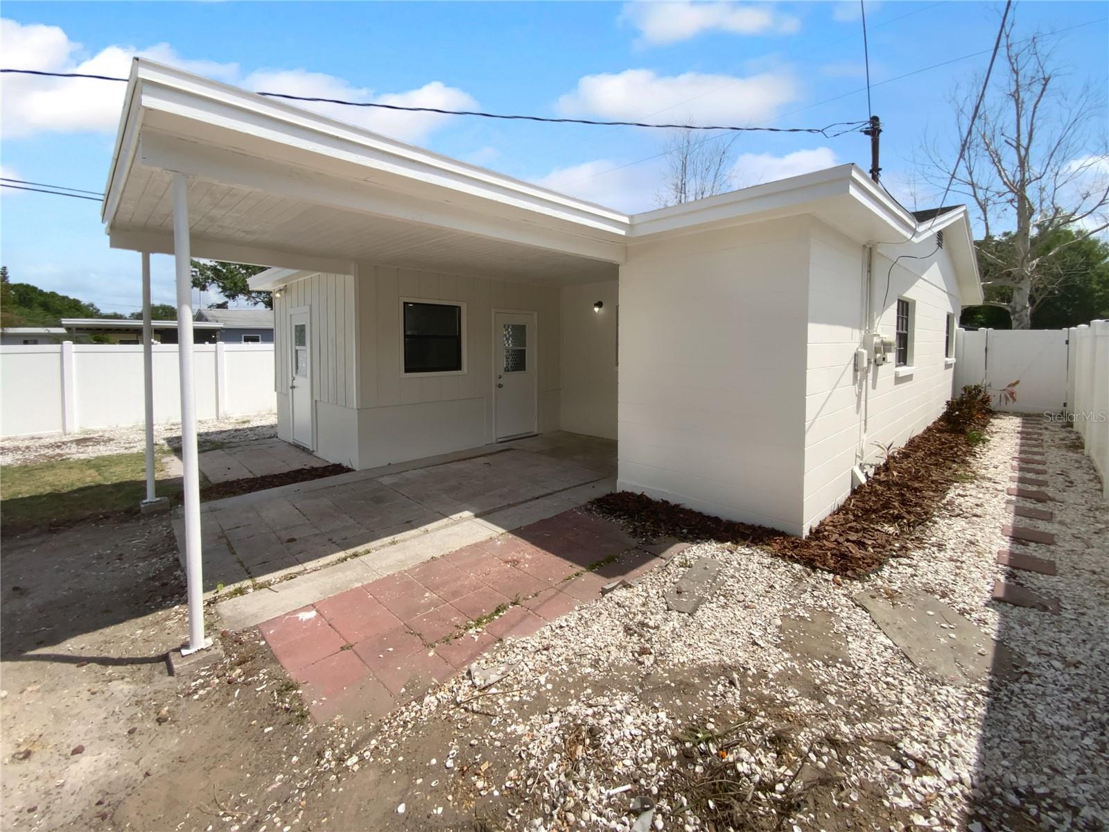 Image 8 of 28 For 701 71st Avenue N