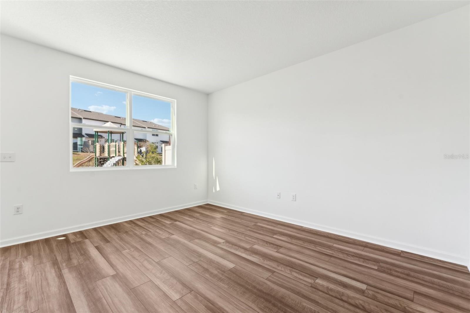 Image 31 of 47 For 11929 Sylvia Street
