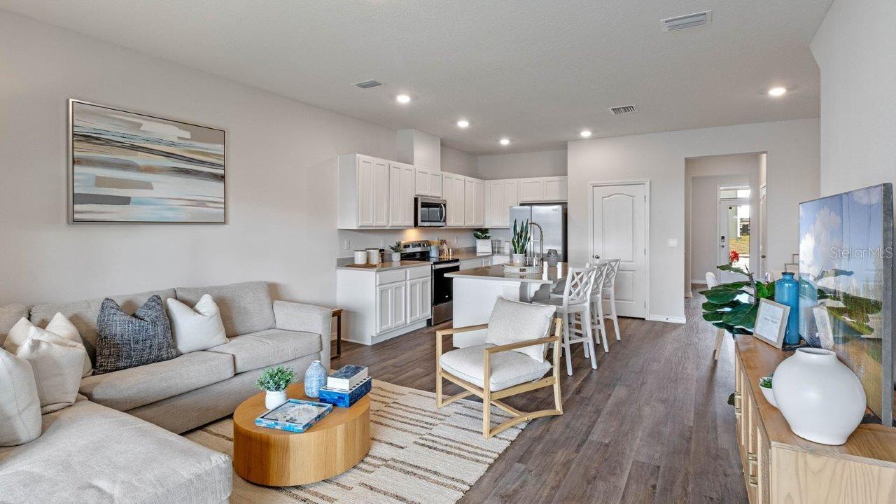 Image 12 of 25 For 2112 Monteverde Avenue