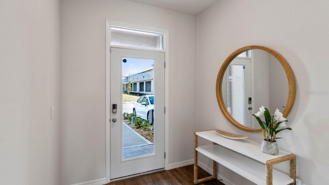 Image 2 of 25 For 2112 Monteverde Avenue