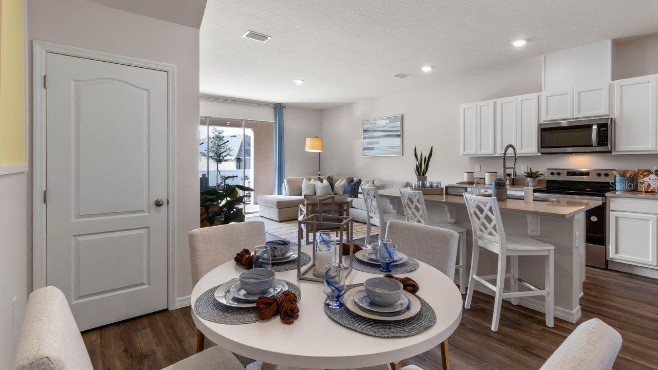 Image 5 of 25 For 2112 Monteverde Avenue