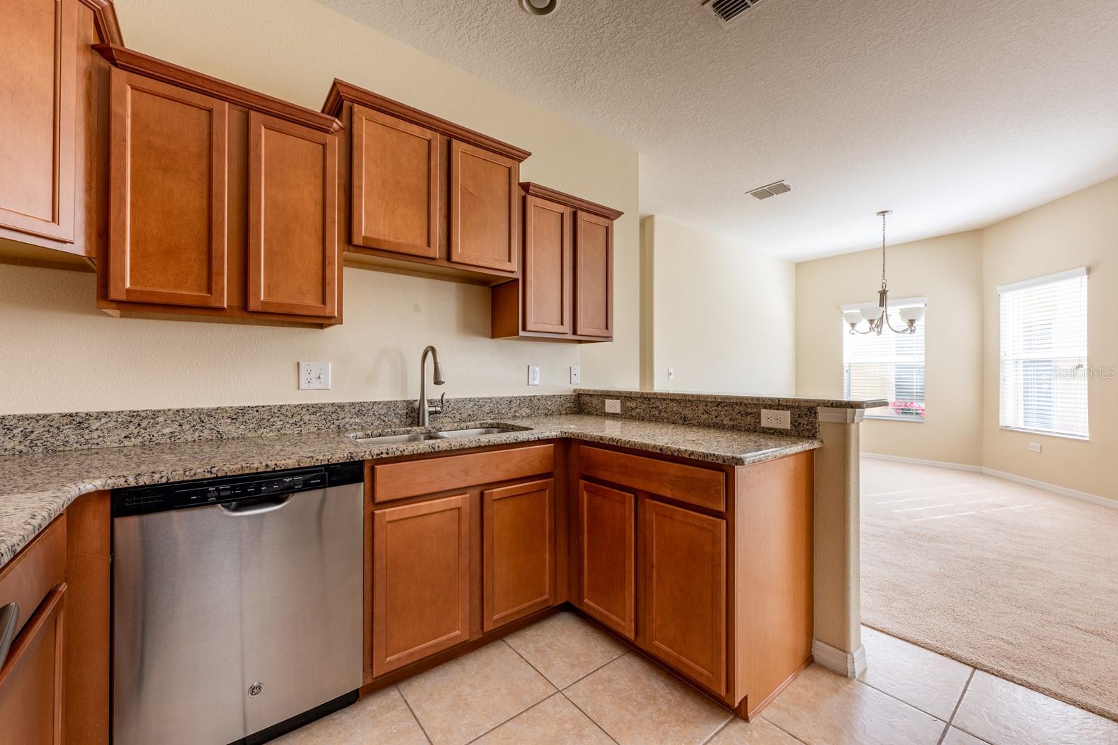 Image 17 of 41 For 3205 Sonesta Court F