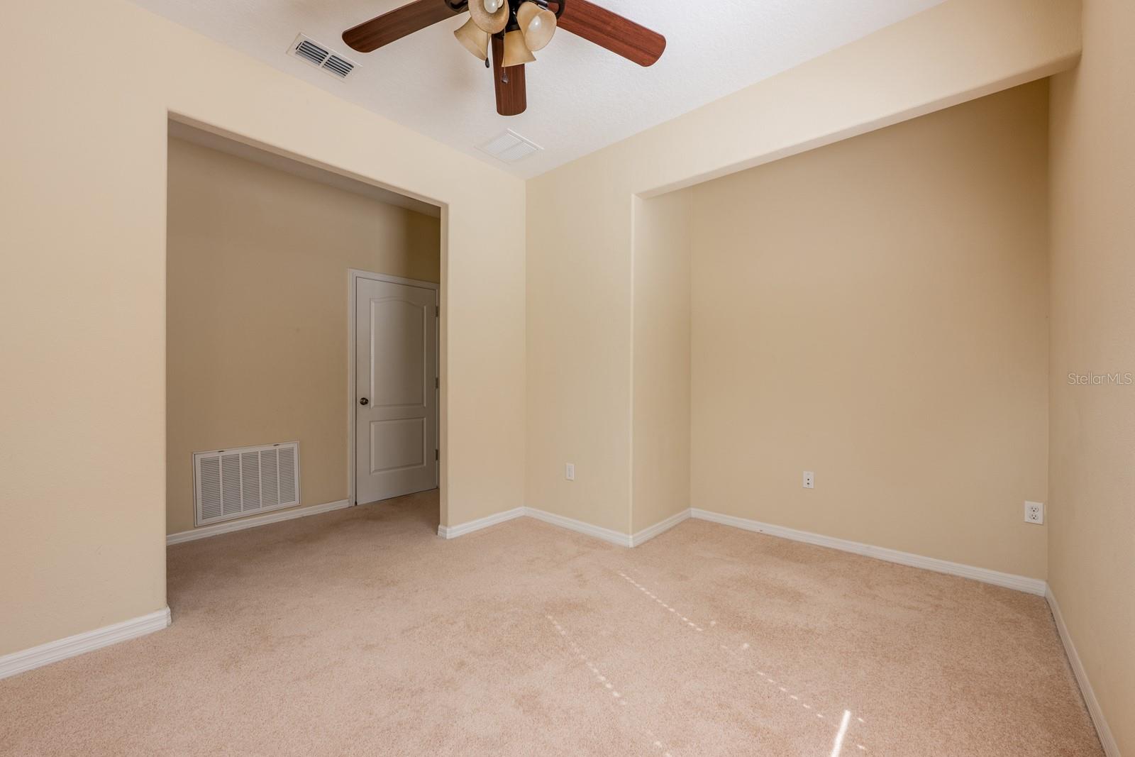 Image 20 of 41 For 3205 Sonesta Court F