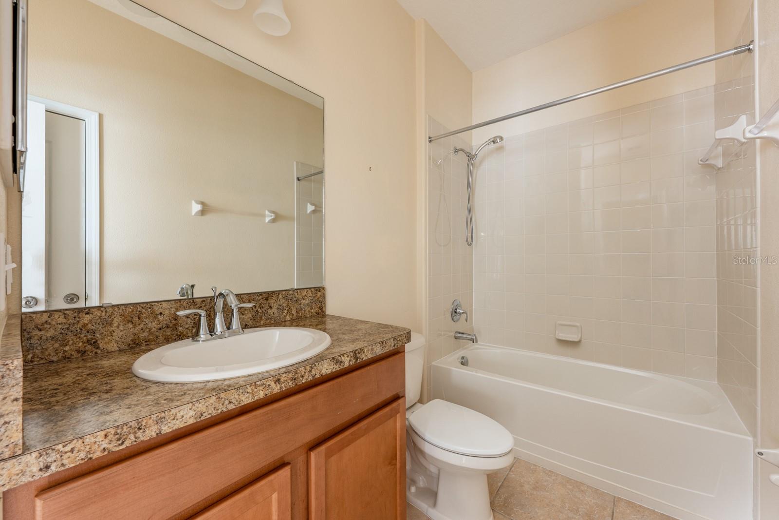 Image 33 of 41 For 3205 Sonesta Court F