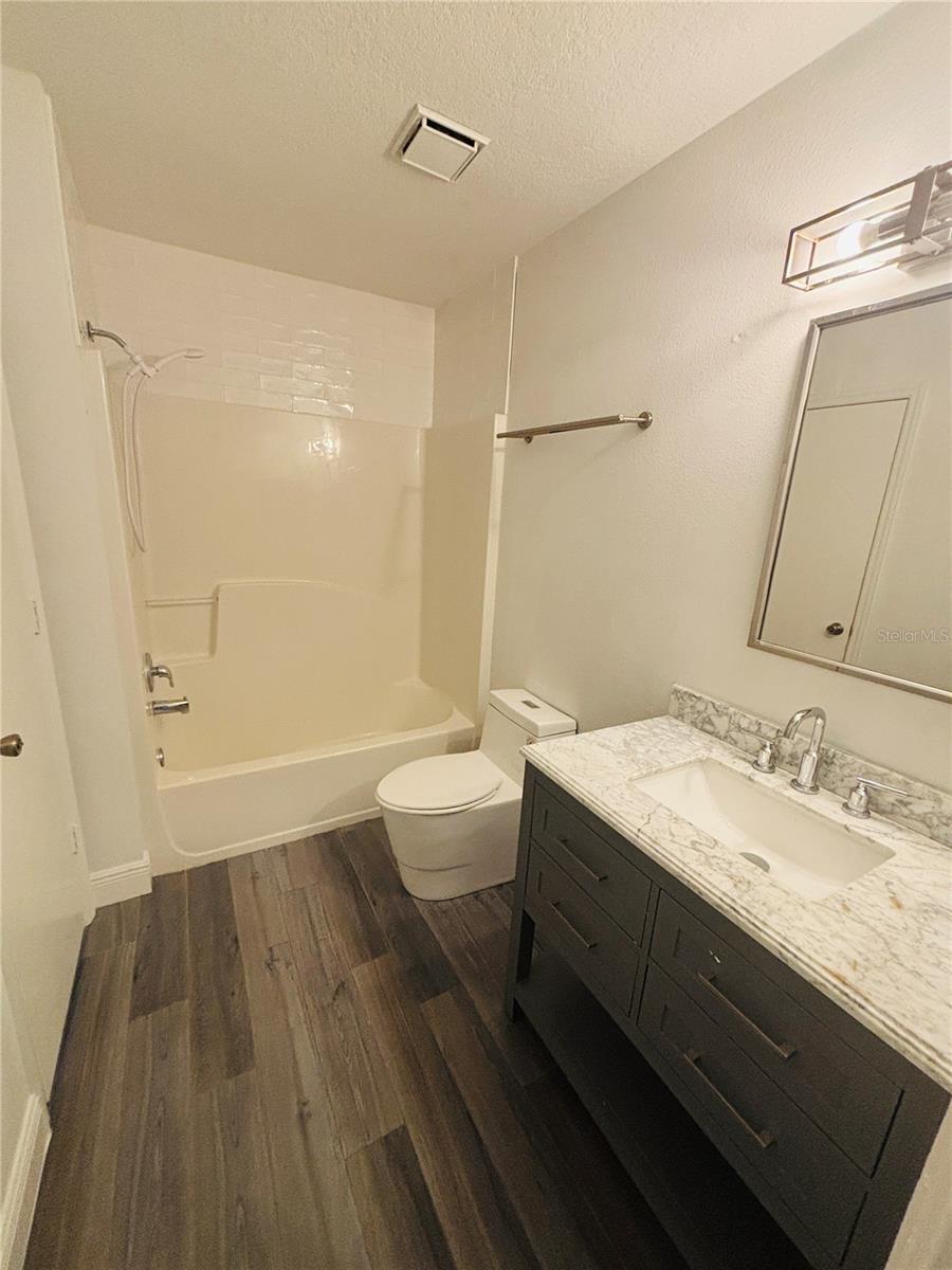 Image 24 of 34 For 5999 Lake Pointe Drive 602
