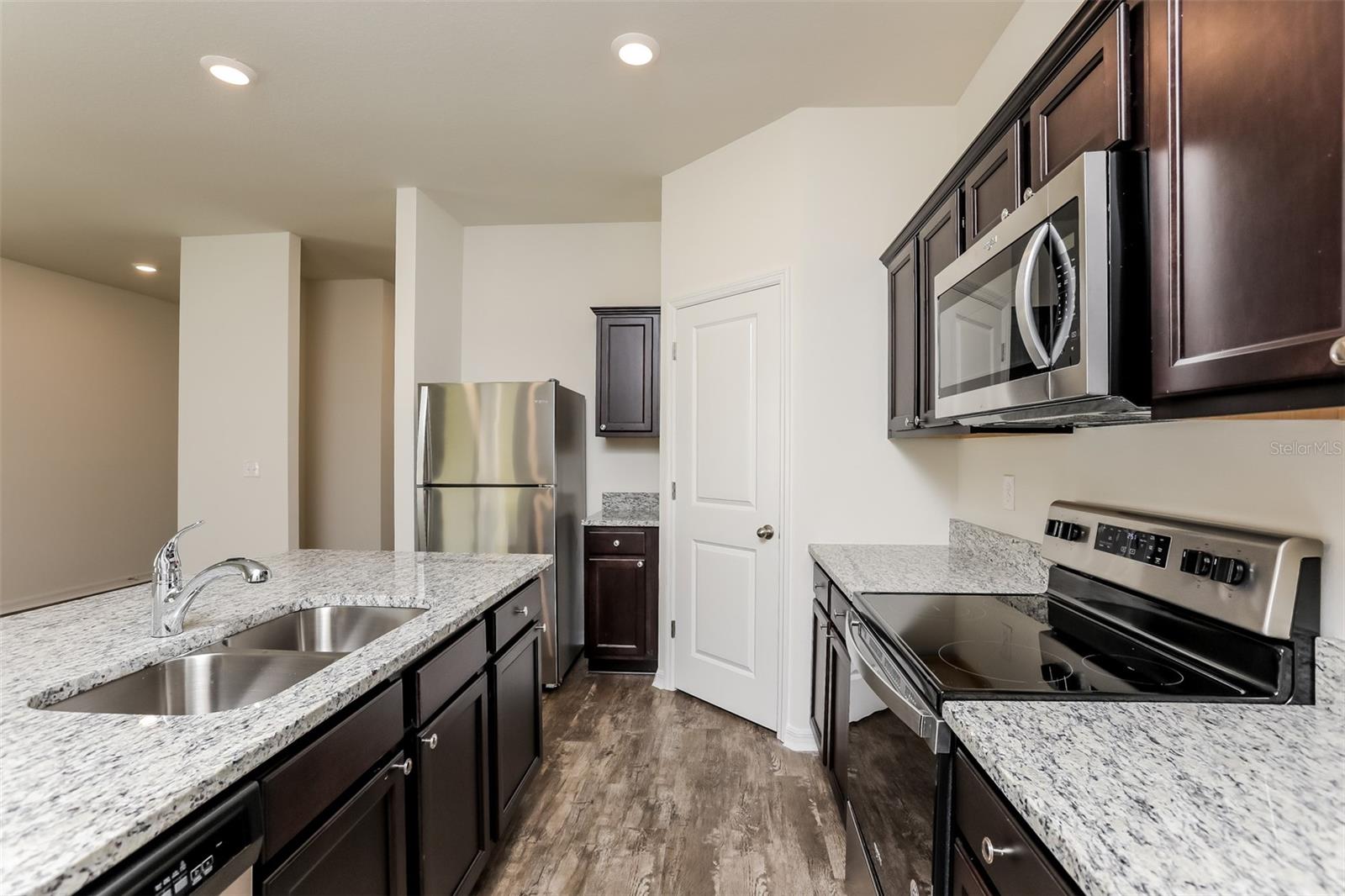 Image 6 of 16 For 3006 Neverland Drive
