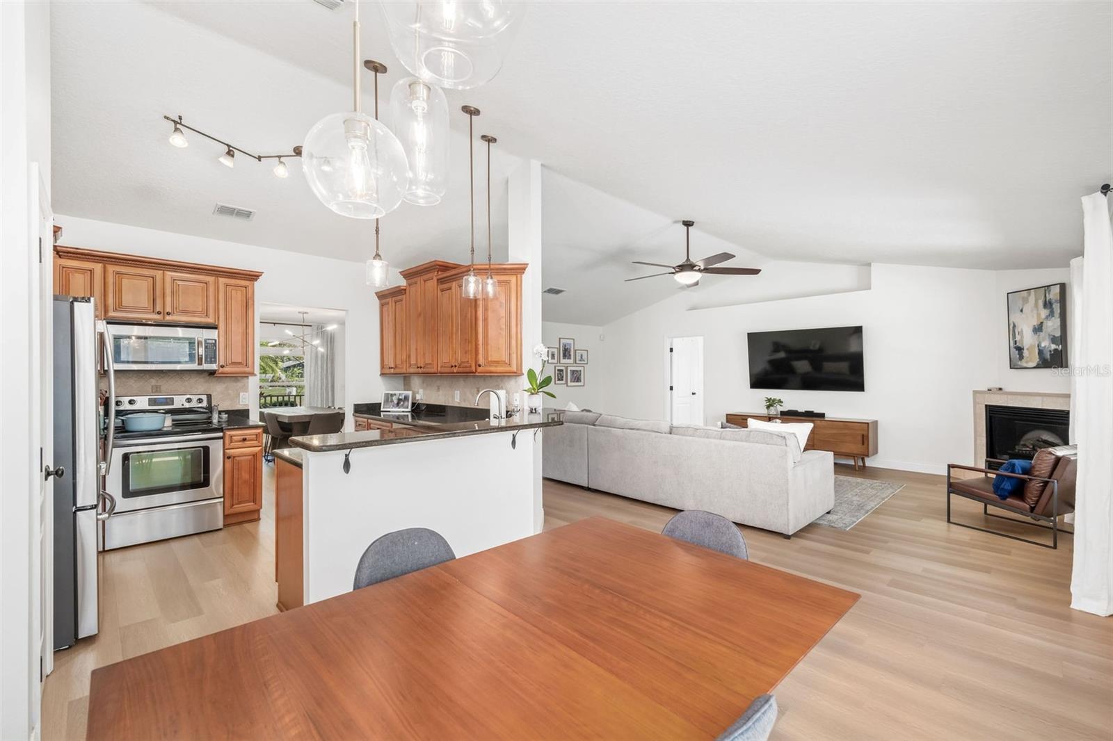 Image 9 of 34 For 1624 Malcolm Pointe Drive