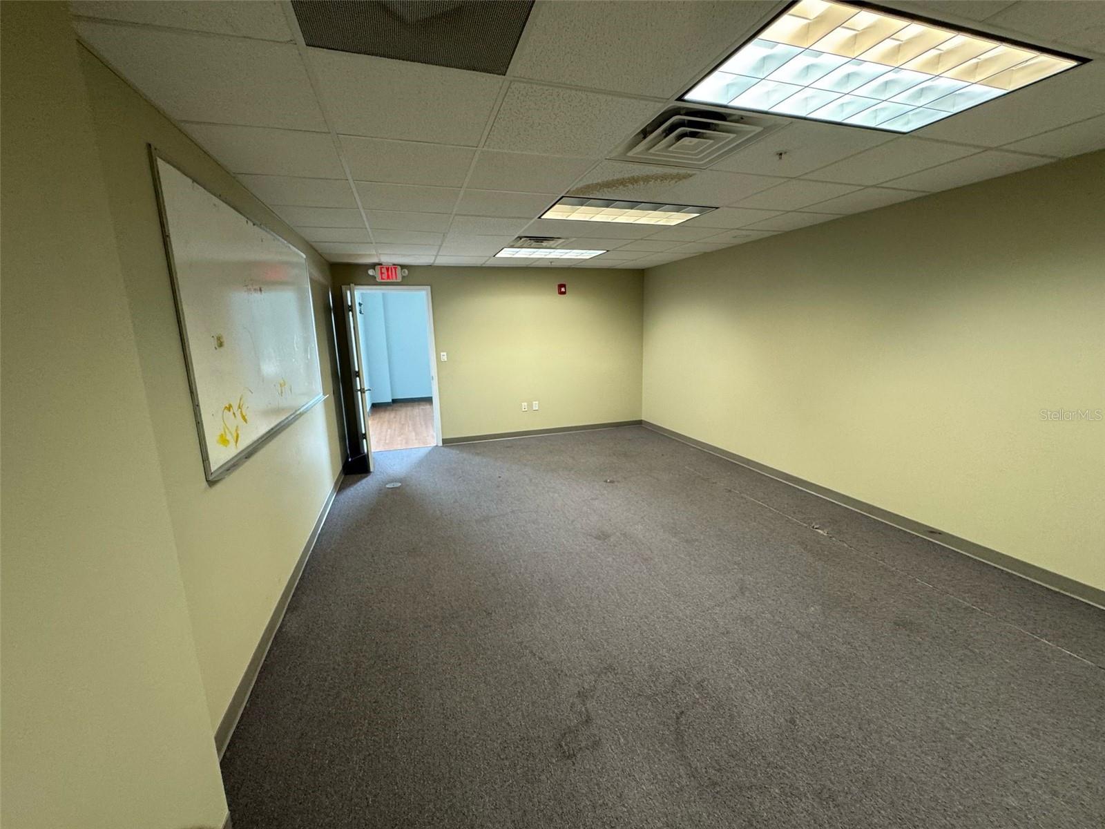 Image 8 of 11 For 5749 Westgate Drive Unit 103