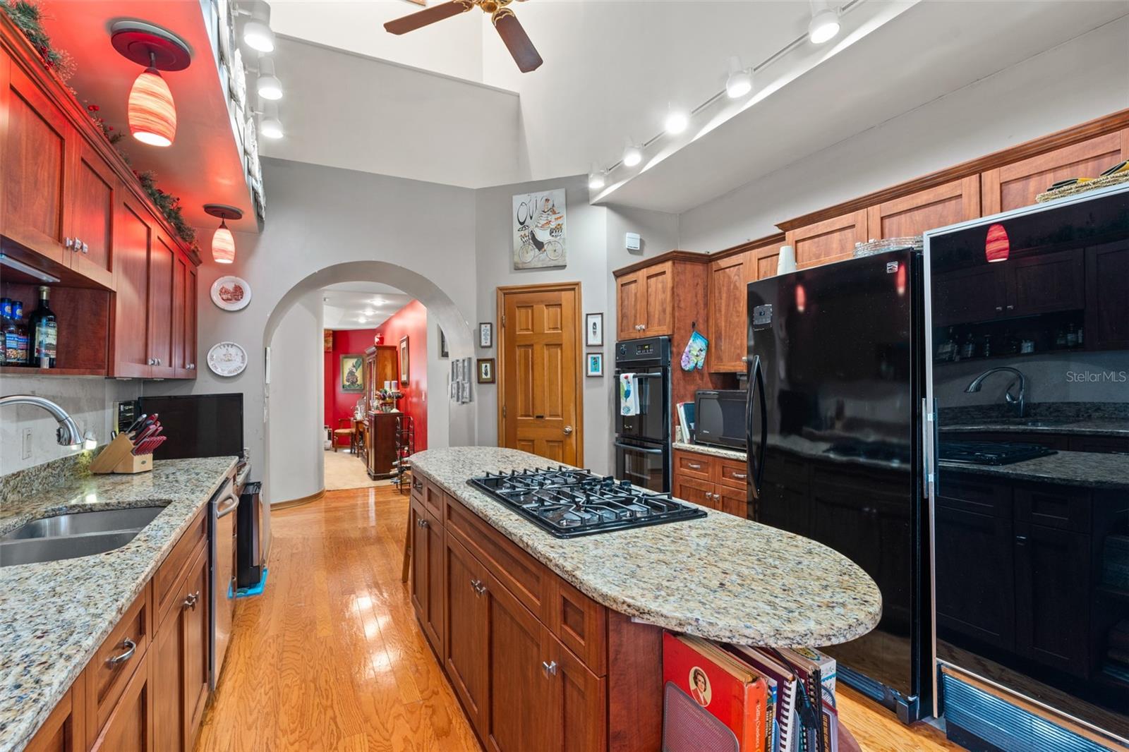 Image 16 of 37 For 2926 Marquesas Ct