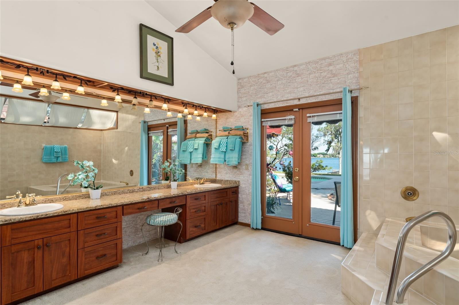 Image 20 of 37 For 2926 Marquesas Ct