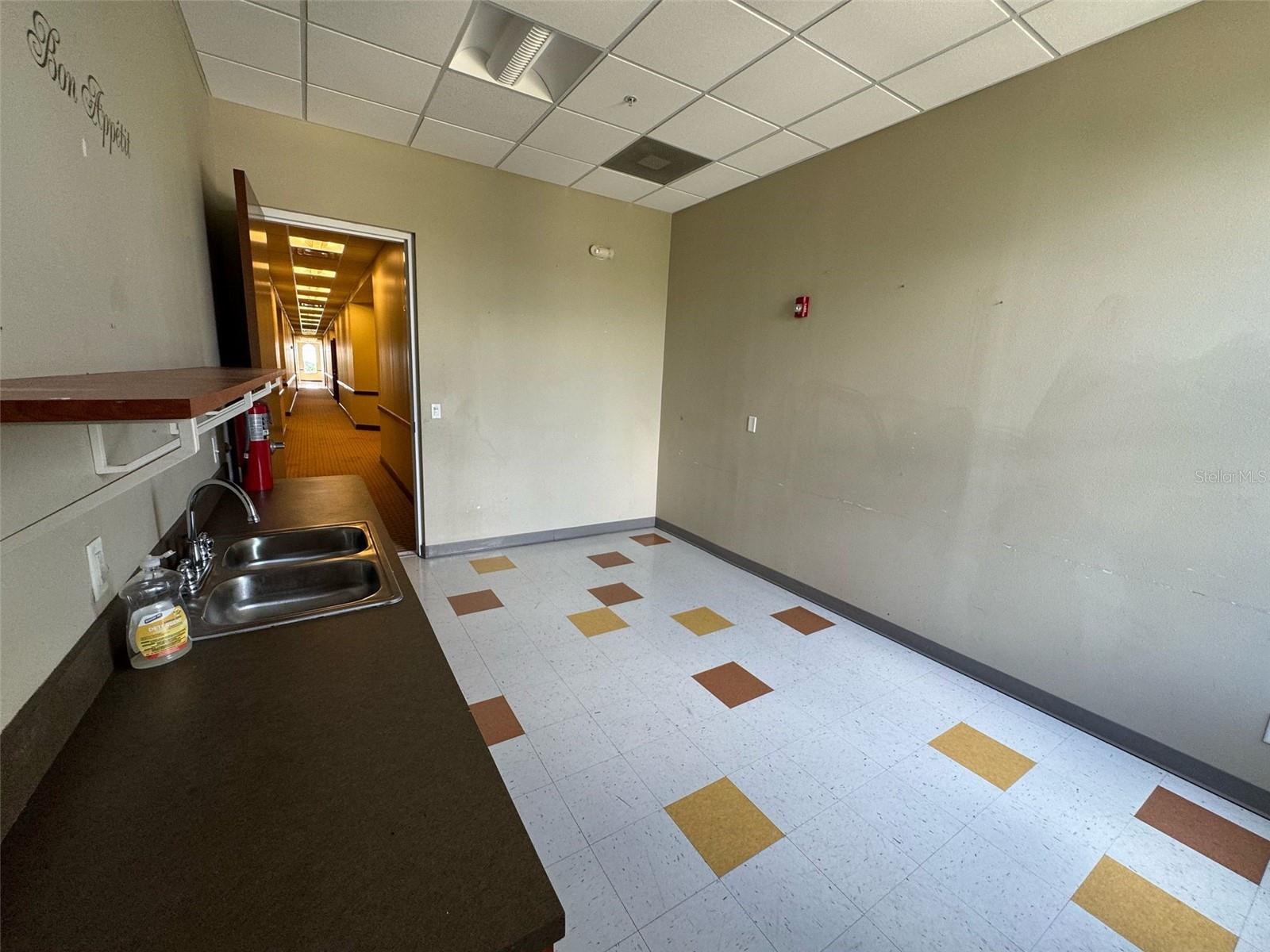 Image 13 of 15 For 5749 Westgate Drive Unit 305