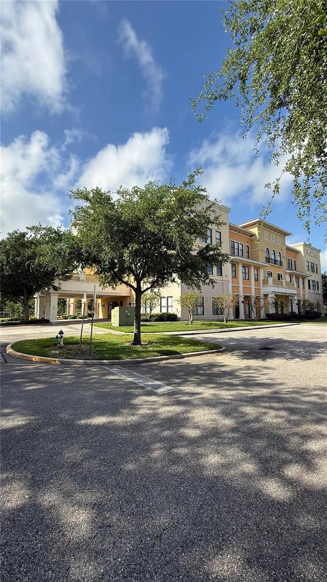 Image 9 of 15 For 5749 Westgate Drive Unit 305