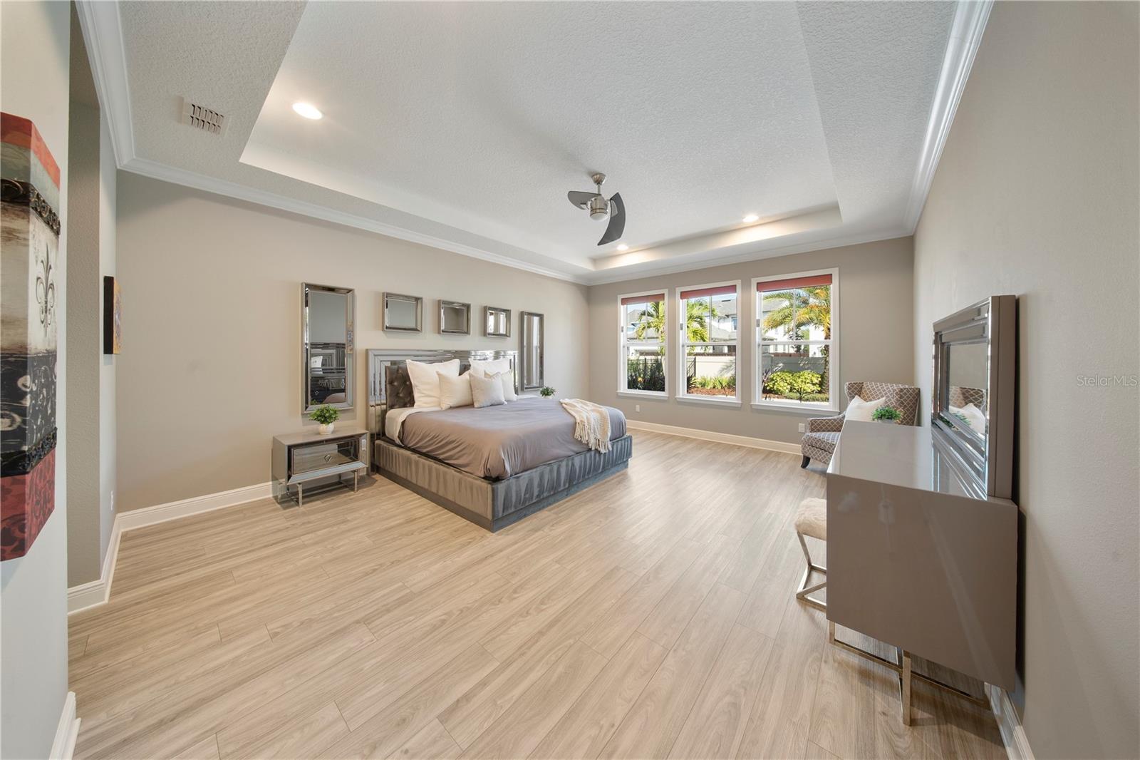 Image 10 of 47 For 8638 Finsen Street